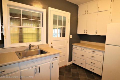 112 E Shaw St, Charlotte, MI 48813 photo 12