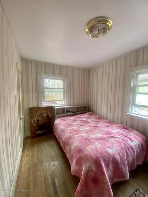 1018 Maycroft, Lansing, MI 48917 photo 13
