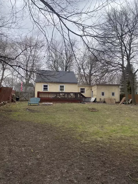 1018 Maycroft, Lansing, MI 48917 photo 6