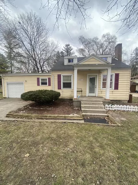 1018 Maycroft, Lansing, MI 48917 photo 1