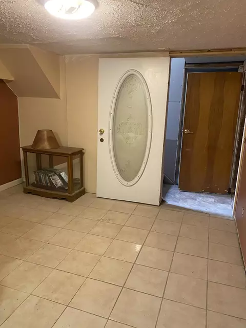 1018 Maycroft, Lansing, MI 48917 photo 10