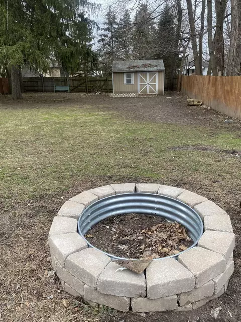 1018 Maycroft, Lansing, MI 48917 photo 5