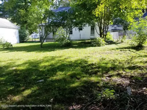 402 White St, Williamston, MI 48895 photo 5