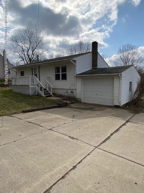 5682 Clark Rd, Bath, MI 48808 photo 2