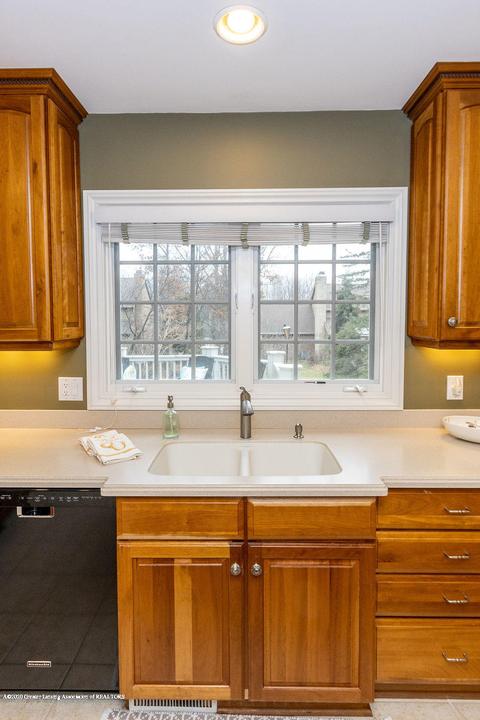 2030 Timberview Dr, Okemos, MI 48864 photo 24