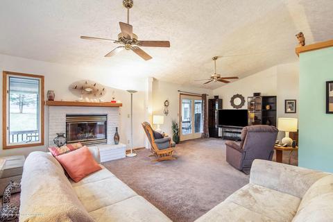 13520 S Bauer Rd, Eagle, MI 48822 photo 6
