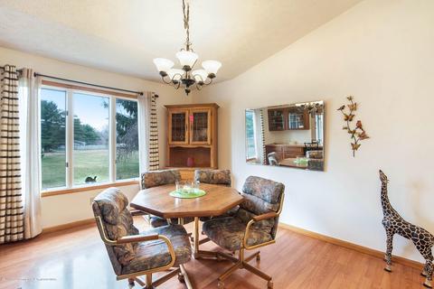13520 S Bauer Rd, Eagle, MI 48822 photo 7