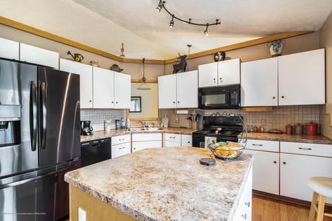 13520 S Bauer Rd, Eagle, MI 48822 photo 10