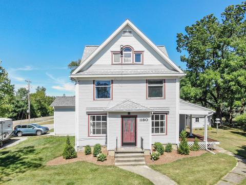 1180 Haslett Rd, Haslett, MI 48840 photo 2