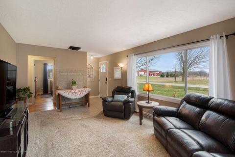 4821 Bunker Rd, Mason, MI 48854 photo 3