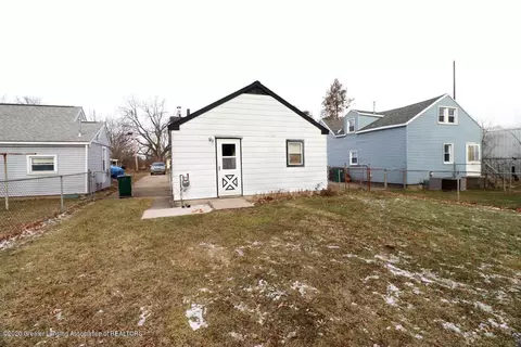 400 Everettdale Ave, Lansing, MI 48910 photo 2