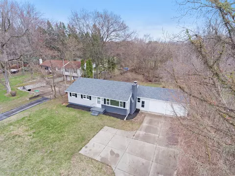 2841 Aurelius Rd, Lansing, MI 48910 photo 27