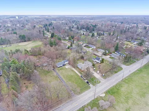 2841 Aurelius Rd, Lansing, MI 48910 photo 33