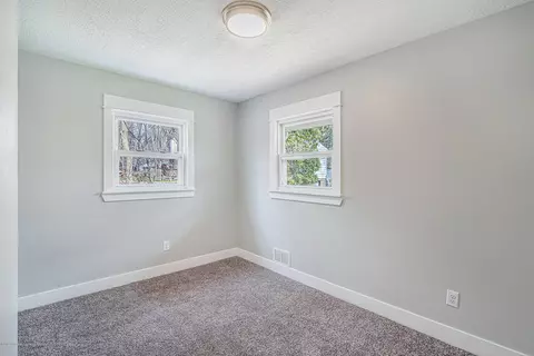 2841 Aurelius Rd, Lansing, MI 48910 photo 13