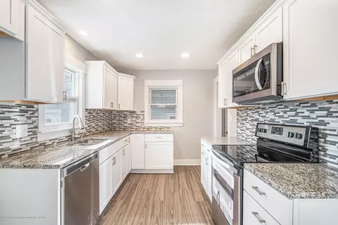 2841 Aurelius Rd, Lansing, MI 48910 photo 10
