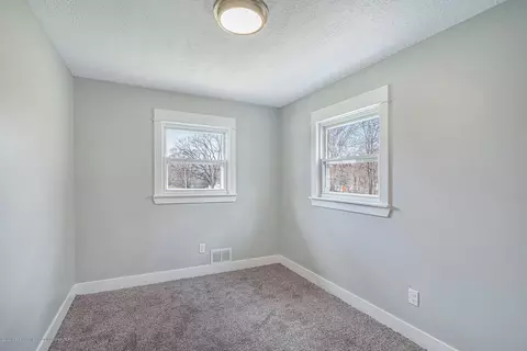 2841 Aurelius Rd, Lansing, MI 48910 photo 15