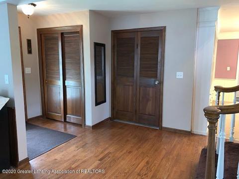 204 E Oak St, Saint Johns, MI 48879 photo 16