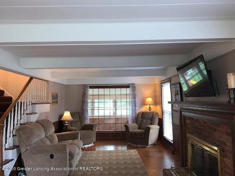 204 E Oak St, Saint Johns, MI 48879 photo 6