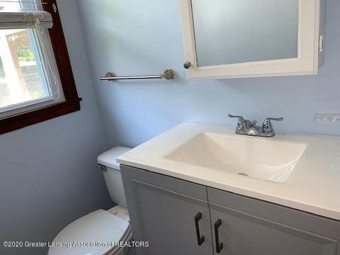 204 E Oak St, Saint Johns, MI 48879 photo 13