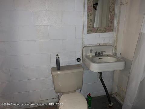 204 E Oak St, Saint Johns, MI 48879 photo 36
