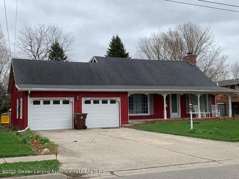 204 E Oak St, Saint Johns, MI 48879 photo 2