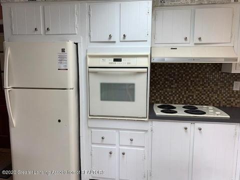 204 E Oak St, Saint Johns, MI 48879 photo 10