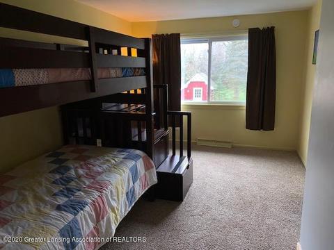 204 E Oak St, Saint Johns, MI 48879 photo 26