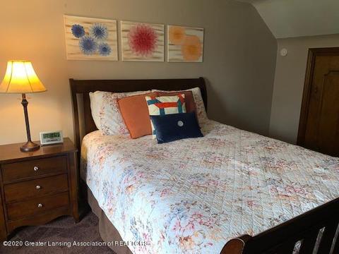 204 E Oak St, Saint Johns, MI 48879 photo 23