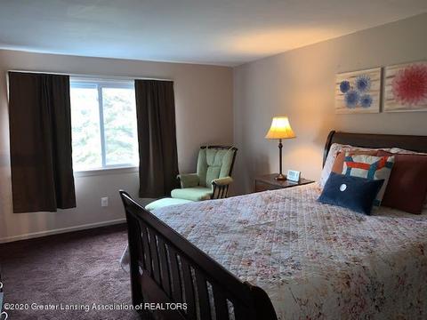 204 E Oak St, Saint Johns, MI 48879 photo 22