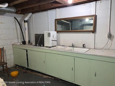 204 E Oak St, Saint Johns, MI 48879 photo 37