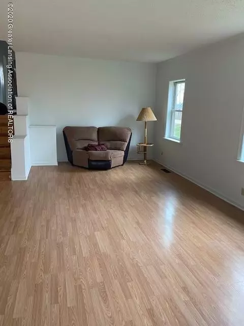 9800 W Herbison Rd, Eagle, MI 48822 photo 10
