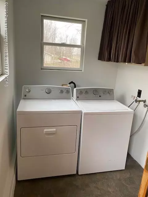 9800 W Herbison Rd, Eagle, MI 48822 photo 15