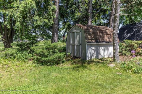 5835 Green Rd, Haslett, MI 48840 photo 7