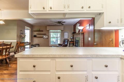 5835 Green Rd, Haslett, MI 48840 photo 17