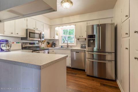 5835 Green Rd, Haslett, MI 48840 photo 16