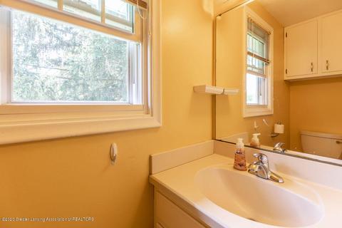 5835 Green Rd, Haslett, MI 48840 photo 33