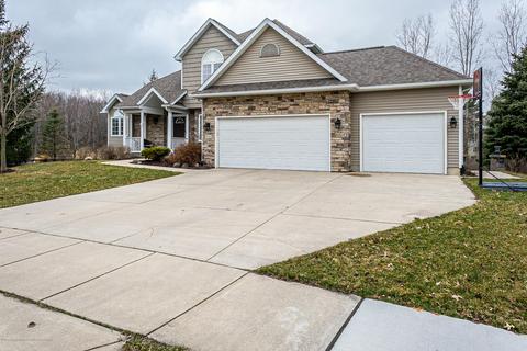 648 Emily Ln, Haslett, MI 48840 photo 5