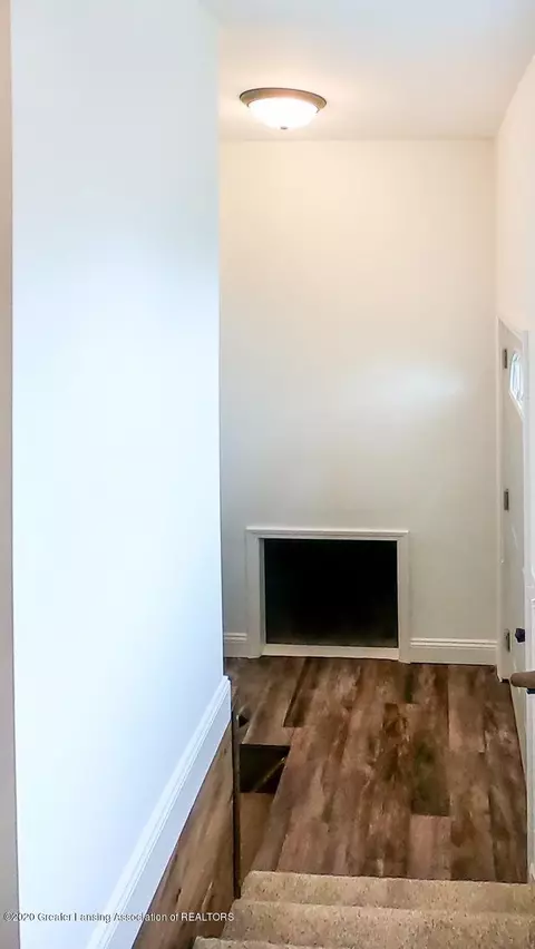 2205 Alpha St, Lansing, MI 48910 photo 10