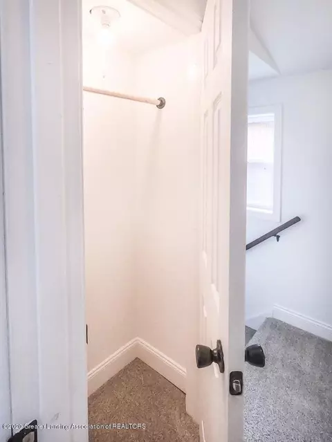 2205 Alpha St, Lansing, MI 48910 photo 9