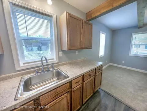 2205 Alpha St, Lansing, MI 48910 photo 6