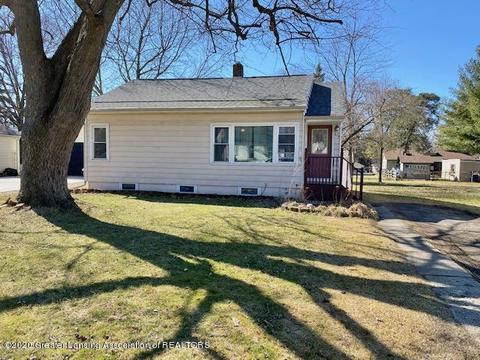 319 N Logan St, Dewitt, MI 48820 photo 1