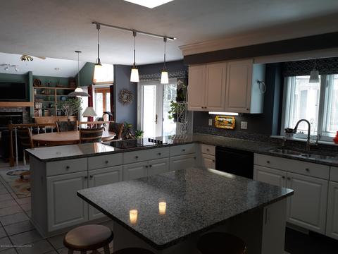 3895 Camperdown Dr, Lansing, MI 48911 photo 6
