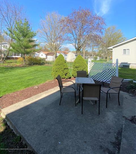 4846 Sutherland Dr, Holt, MI 48842 photo 4