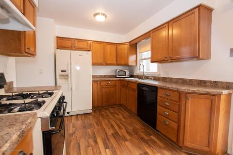 4620 Devonshire Ave, Lansing, MI 48910 photo 2