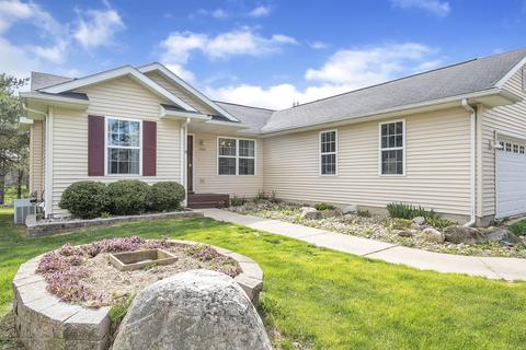 13431 Chandler Rd, Bath, MI 48808 photo 2