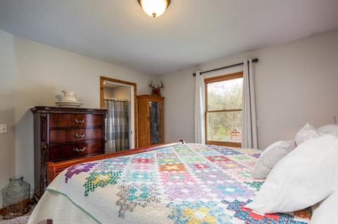 7553 W Polk Rd, Sumner, MI 48889 photo 17