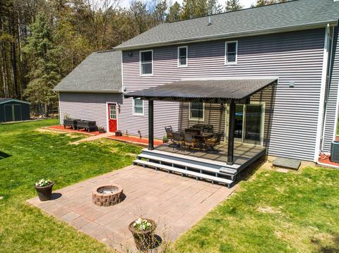 7553 W Polk Rd, Sumner, MI 48889 photo 4