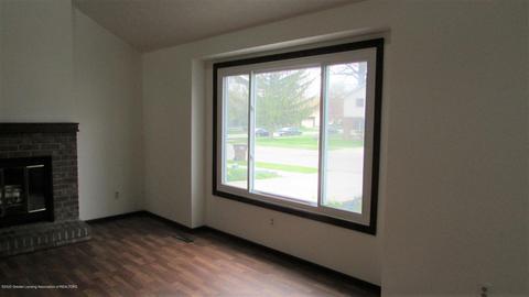 1817 Hamilton St, Holt, MI 48842 photo 5
