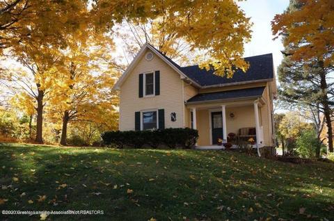 502 S Bridge St, Dewitt, MI 48820 photo 1