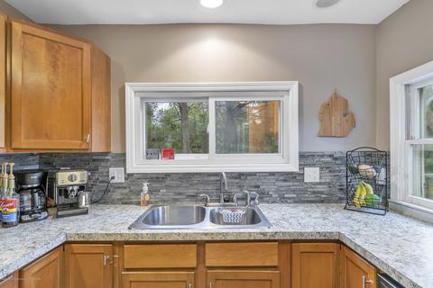 502 S Bridge St, Dewitt, MI 48820 photo 14